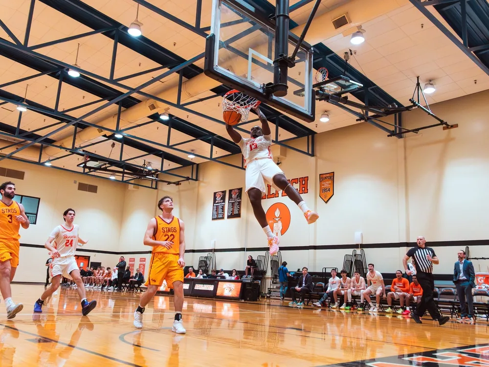 Salviya in game action for Caltech Men's Basketball